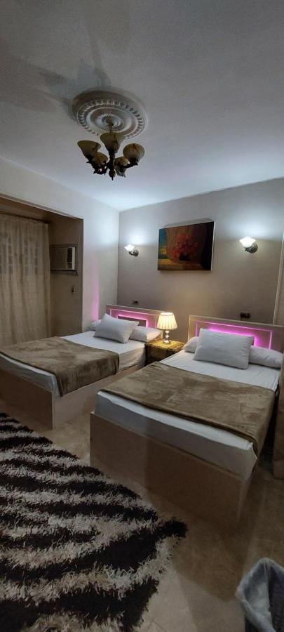 Pyramid Giza City Inn Kafret el-Gabal Kültér fotó