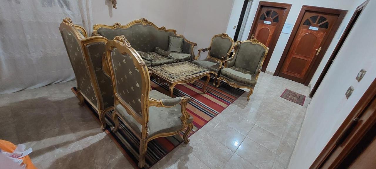 Pyramid Giza City Inn Kafret el-Gabal Kültér fotó