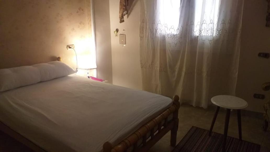 Pyramid Giza City Inn Kafret el-Gabal Kültér fotó