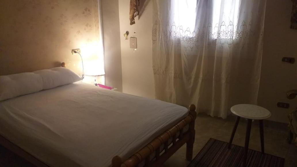 Pyramid Giza City Inn Kafret el-Gabal Kültér fotó